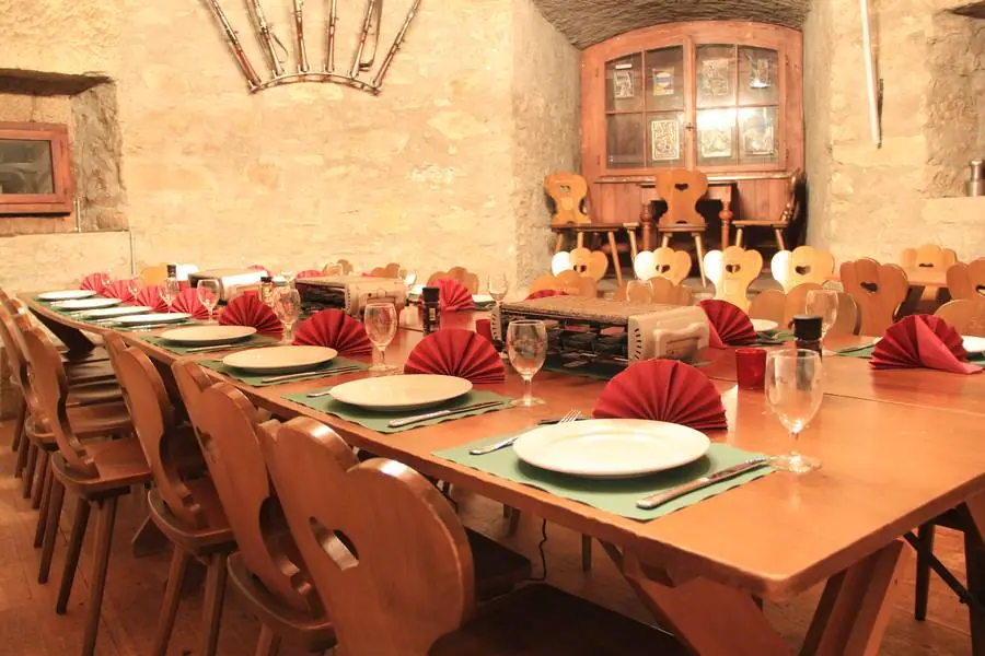 Tischgrillen im Turm 1